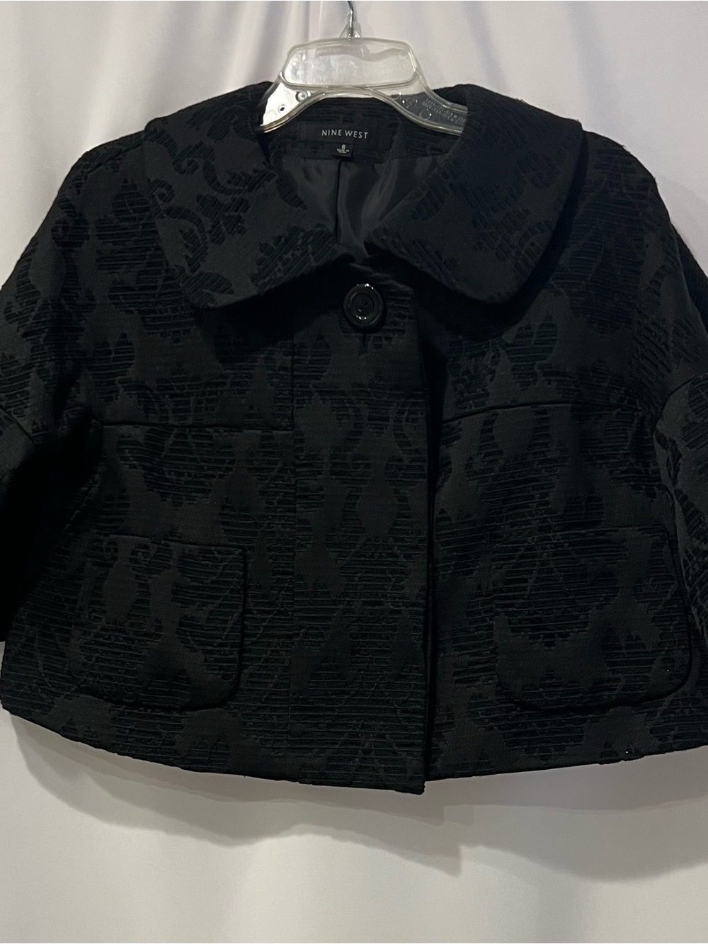 Women’s Nine West Black Brocade Short Coat Size 6, 3/4 Sleeves, 2 Pockets